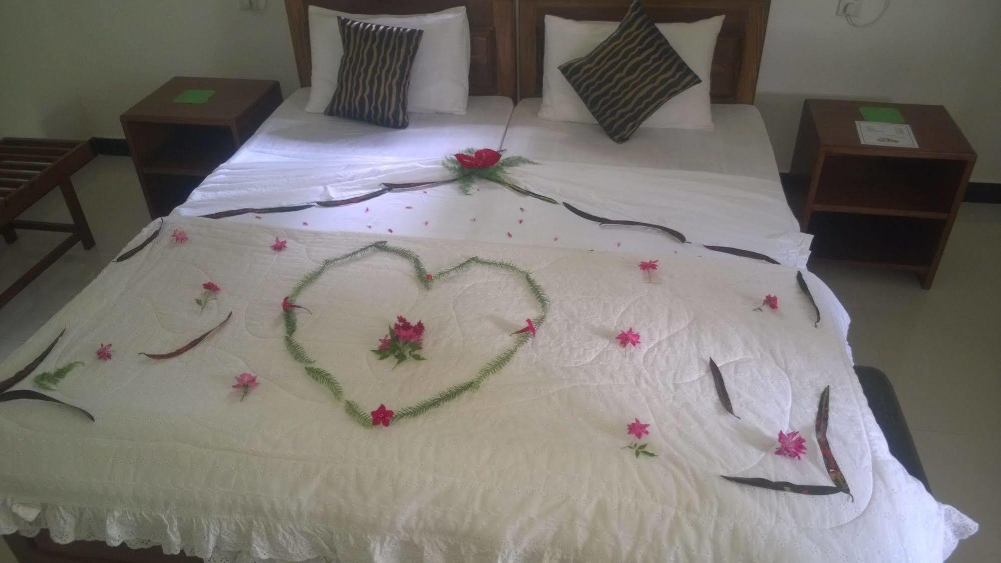 Sigiri Holiday Inn Inamaluwa Экстерьер фото